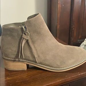 Naturalizer Blondo boots